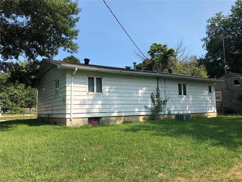 417 S 8th St, Everest, KS 66424