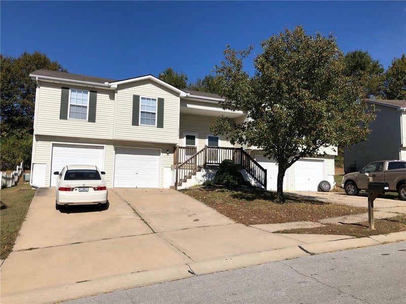NW 71st Ter, Kansas City, MO 64151
