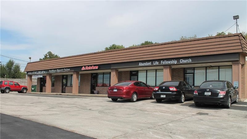 10901 Hickman Mills Dr, Kansas City, MO 64137