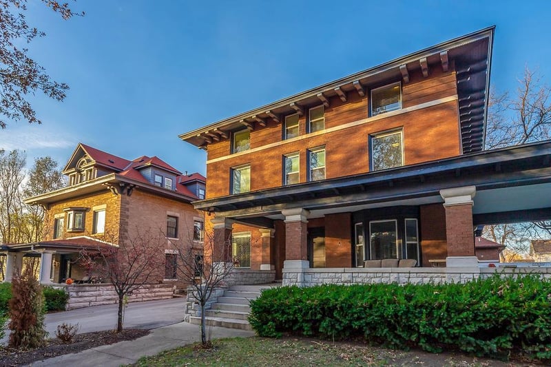 1206 E Armour Blvd, Kansas City, MO 64109