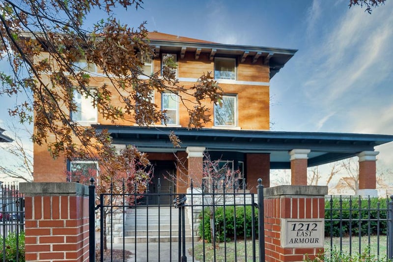 1212 E Armour Blvd, Kansas City, MO 64109