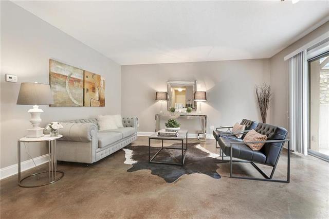 4143 Roanoke Rd #4, Kansas City, MO 64111