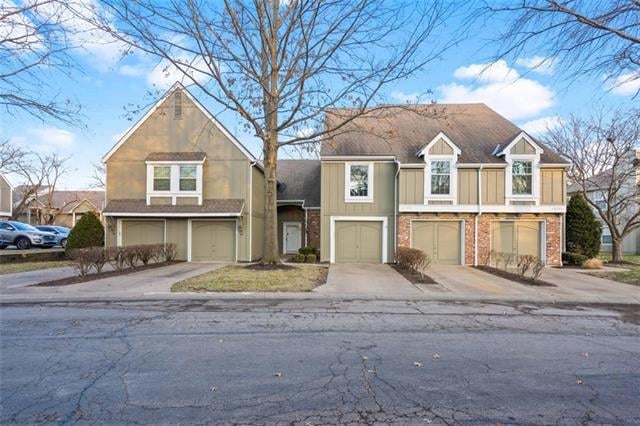 12171 Hayes St, Overland Park, KS 66213