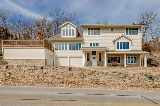 286 Lakeshore Dr, Lake Quivira, KS 66217
