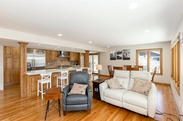 286 Lakeshore Dr, Lake Quivira, KS 66217