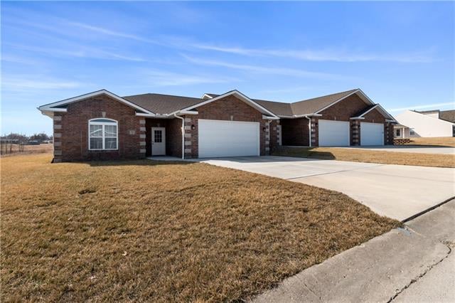 1201A-C Willowbrook Dr, Cameron, MO 64429