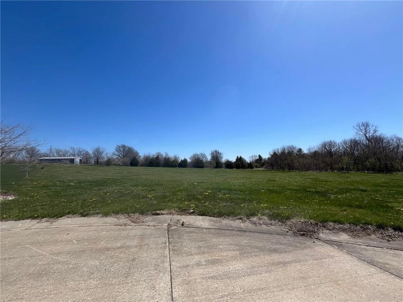LOT 25 Willow Dr, Maryville, MO 64468