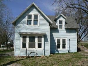 601 Richardson St, Bolckow, MO 64427