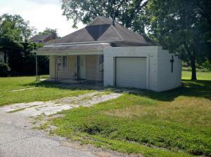 105 S Main St, Grant City, MO 64456