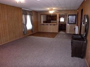 105 S Main St, Grant City, MO 64456