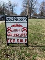 411 E 4th St, Pickering, MO 64476