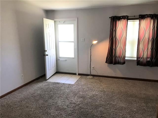 1720 SW Green Acres Ave, Topeka, KS 66604