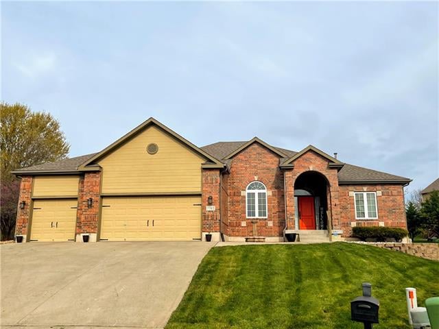 7702 Teal Ct, Kansas City, MO 64139