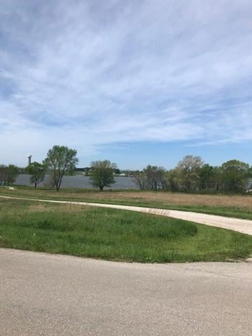 00000 299 St, Paola, KS 66071