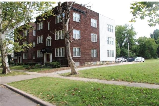 2907 E 28th St, Kansas City, MO 64128
