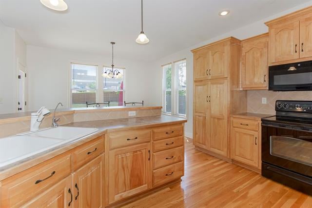 16011 E 78th St, Kansas City, MO 64139