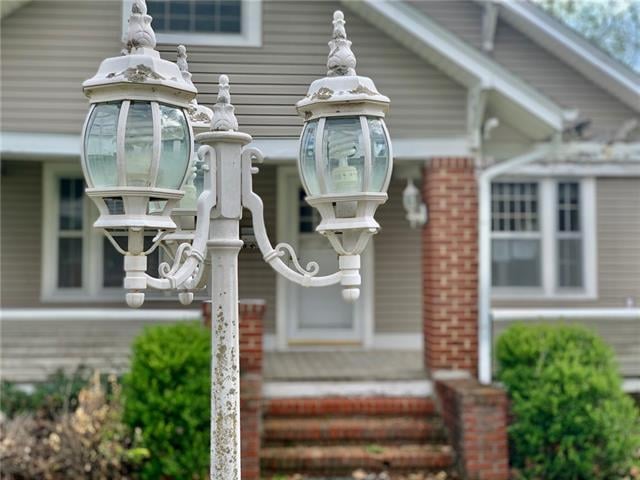 607 E South St, Albany, MO 64402