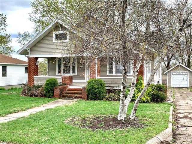 607 E South St, Albany, MO 64402