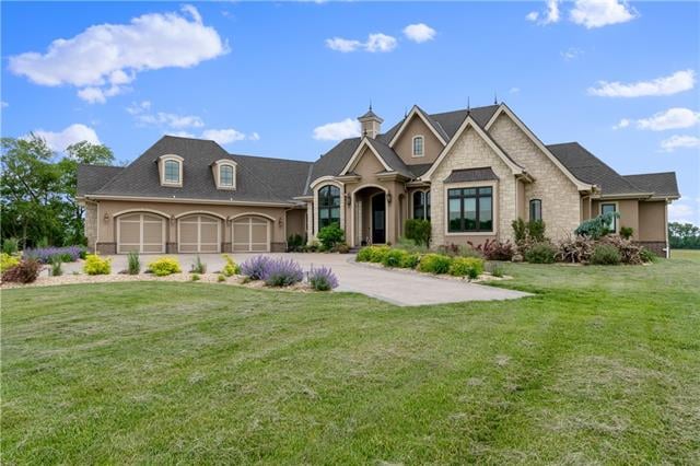 9917 NE 164th St, Kearney, MO 64060
