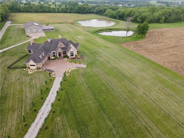 9917 NE 164th St, Kearney, MO 64060