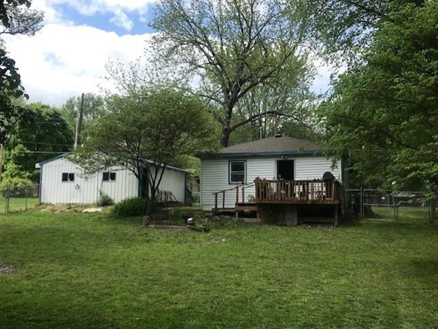 417 E 3rd St, Linwood, KS 66052
