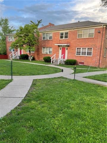 3000 E 49 St, Kansas City, MO 64130