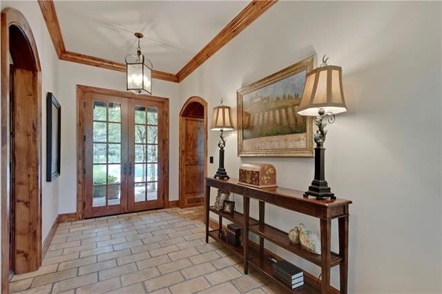 11208 Delmar St, Leawood, KS 66211