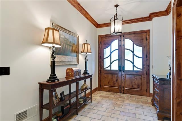 11208 Delmar St, Leawood, KS 66211
