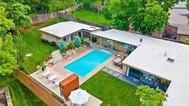 9832 Aberdeen St, Overland Park, KS 66206