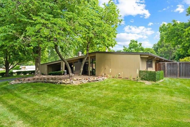 9832 Aberdeen St, Overland Park, KS 66206