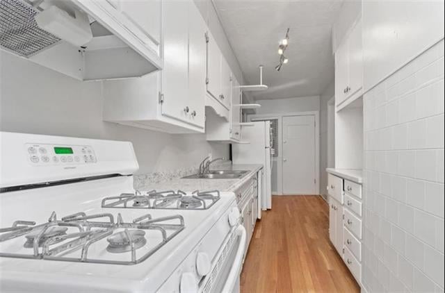 4009-4015 Charlotte St. Charlotte St, Kansas City, MO 64110