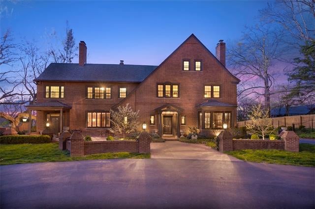 1030 W 53rd Ter, Kansas City, MO 64112
