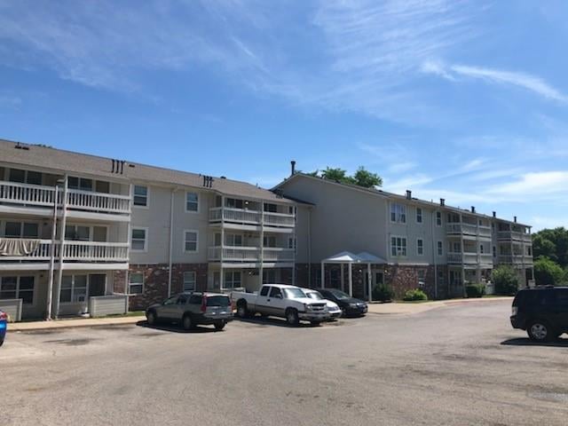 1500 E 29th St, Kansas City, MO 64109