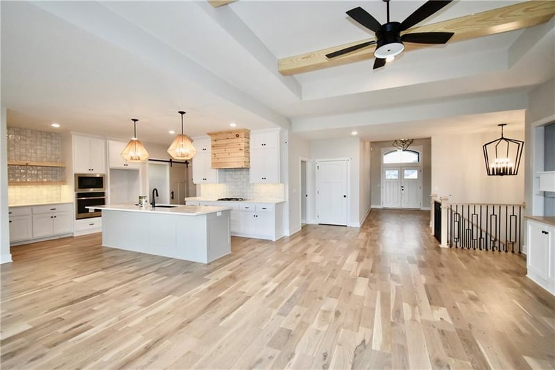 7711 N Wallace Ave, Kansas City, MO 64158