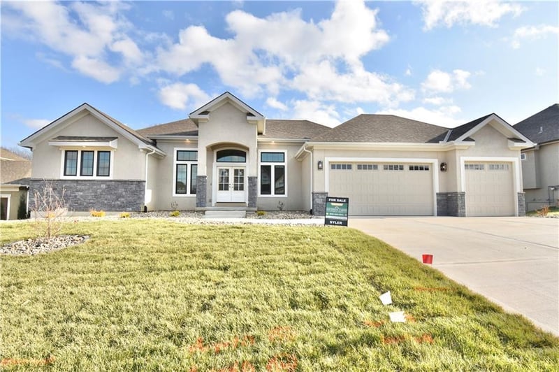 7717 N Wallace Ave, Kansas City, MO 64158