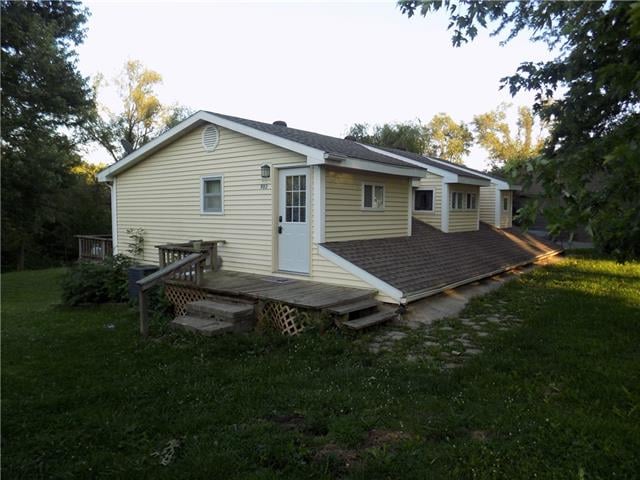 903 Main St, Stewartsville, MO 64490