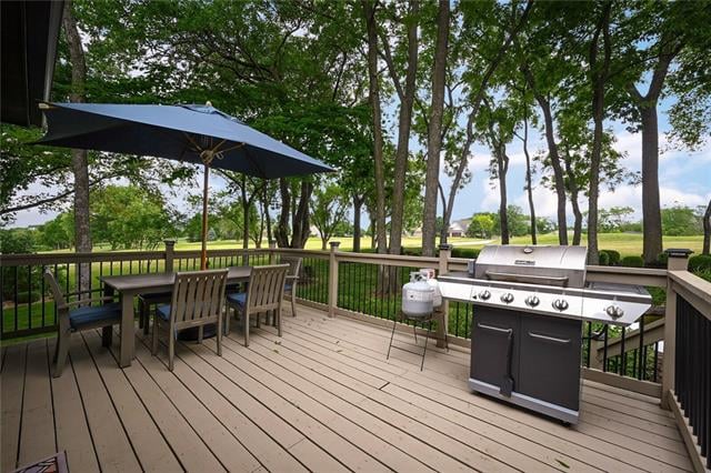 16735 Village Dr, Loch Lloyd, MO 64012