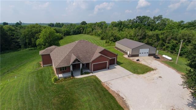 20605 E H Hw, Weston, MO 64098