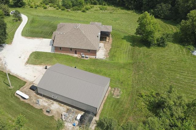 20605 E H Hw, Weston, MO 64098