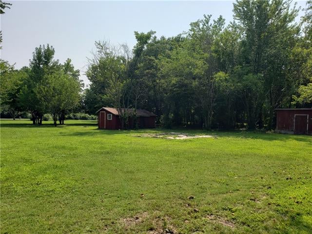 509 High St, Golden City, MO 64748