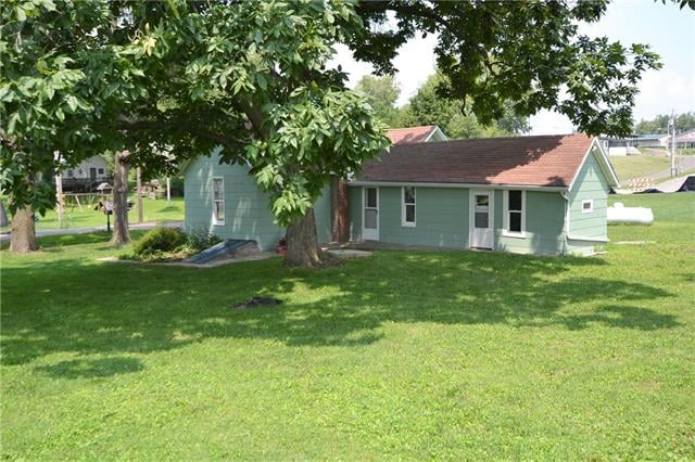 105 King St, De Kalb, MO 64440