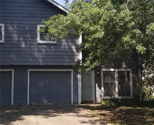 8242 Perry St, Overland Park, KS 66204