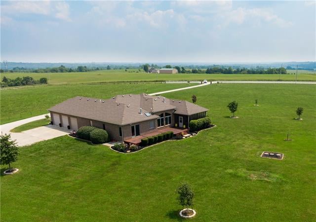 2560 Oregon Rd, Ottawa, KS 66067