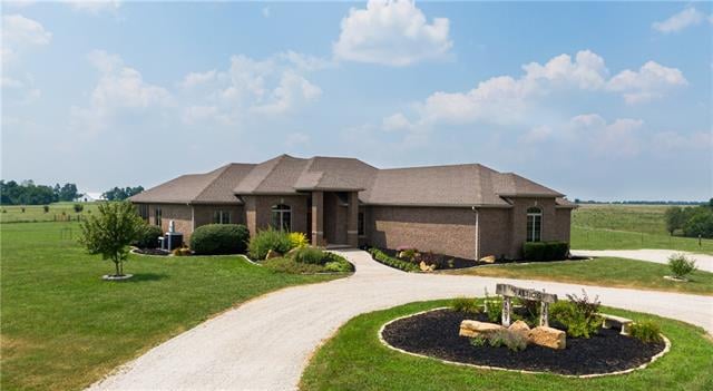 2560 Oregon Rd, Ottawa, KS 66067