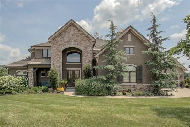 10631 N Dalton Ave, Kansas City, MO 64154