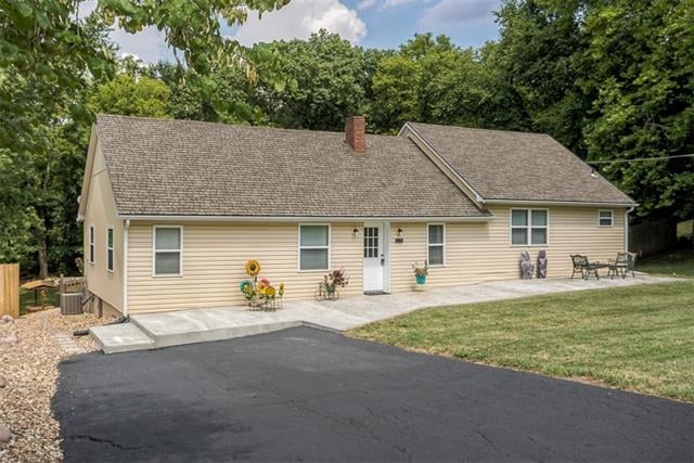 4008 NW South Dr, Riverside, MO 64151