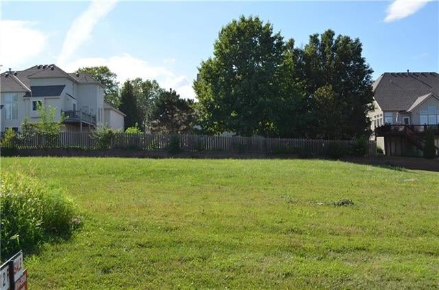 6126 N Cypress Ct, Kansas City, MO 64119