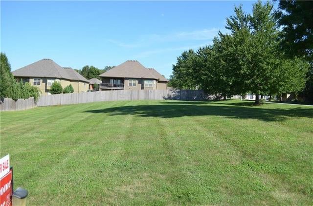 6125 N Lister Ct, Kansas City, MO 64119