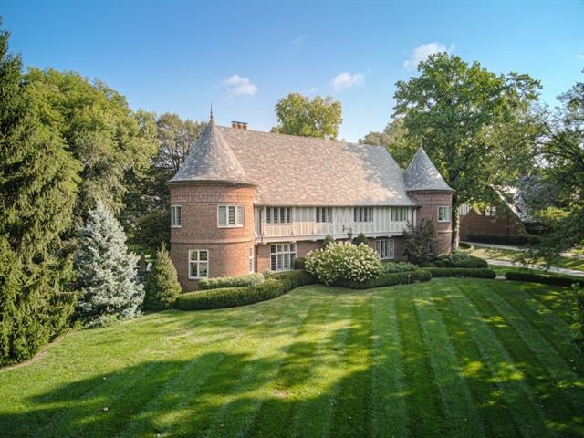1230 W 64th St, Kansas City, MO 64113