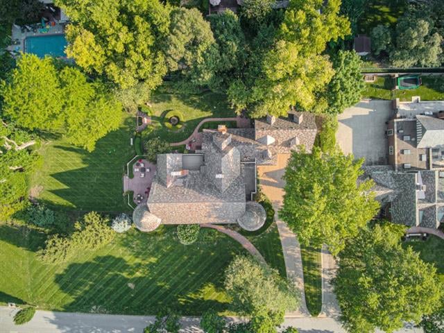 1230 W 64th St, Kansas City, MO 64113